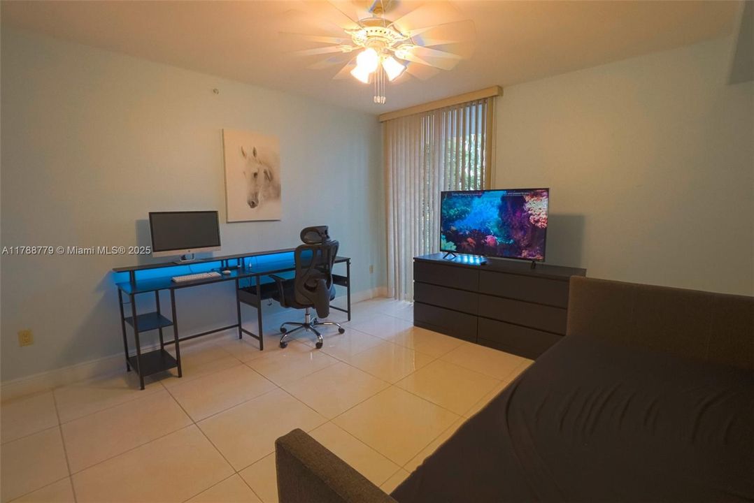 Recently Rented: $2,500 (2 beds, 1 baths, 1056 Square Feet)