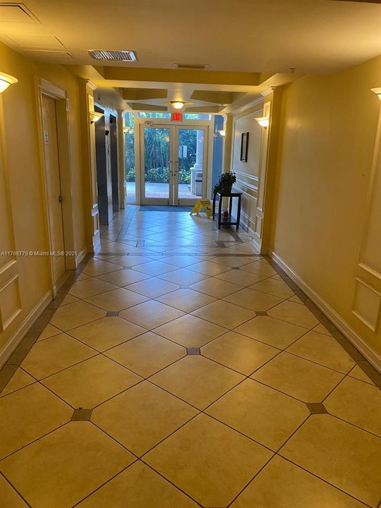 Recently Rented: $2,500 (2 beds, 1 baths, 1056 Square Feet)