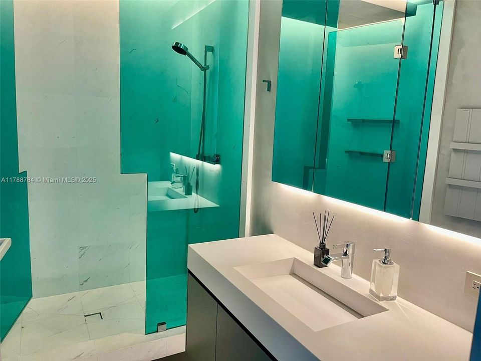 待售: $8,500,000 (4 贝兹, 4 浴室, 4154 平方英尺)