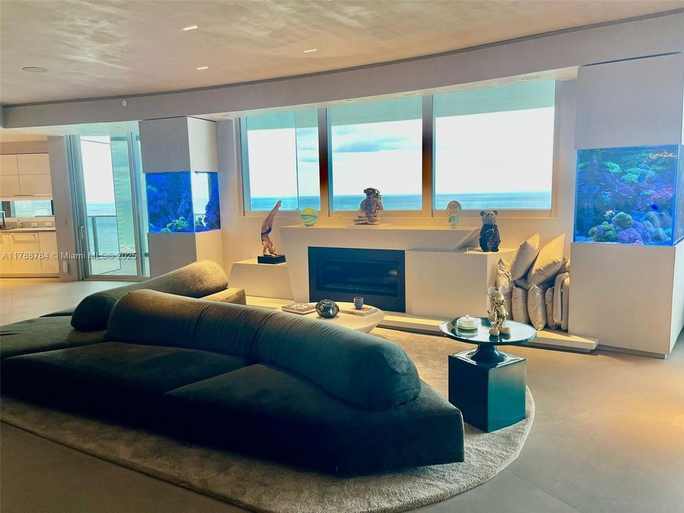 待售: $8,500,000 (4 贝兹, 4 浴室, 4154 平方英尺)