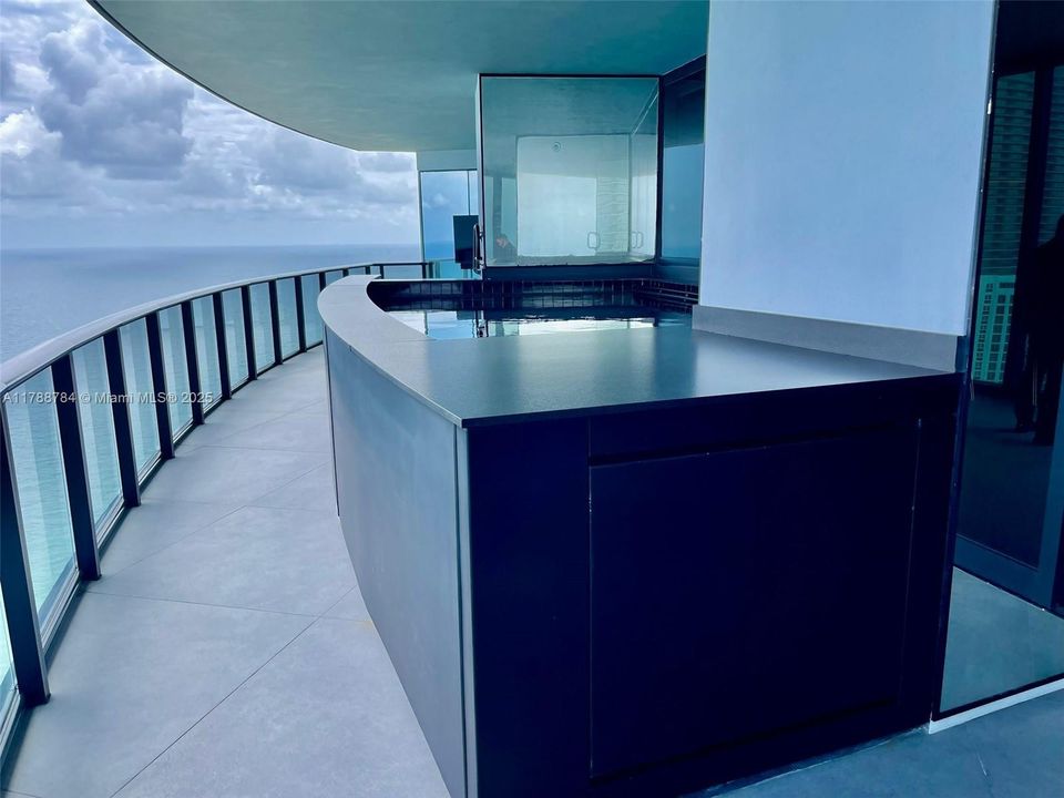 待售: $8,500,000 (4 贝兹, 4 浴室, 4154 平方英尺)