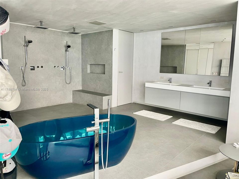 待售: $8,500,000 (4 贝兹, 4 浴室, 4154 平方英尺)