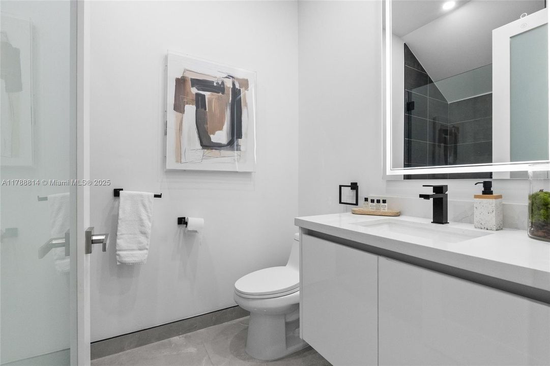 Recently Rented: $8,000 (4 beds, 4 baths, 2454 Square Feet)