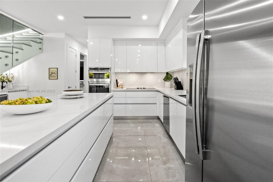 Recently Rented: $8,000 (4 beds, 4 baths, 2454 Square Feet)