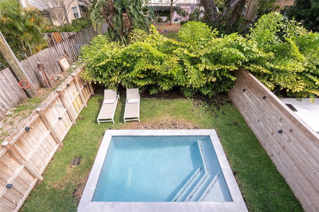 Recently Rented: $8,000 (4 beds, 4 baths, 2454 Square Feet)