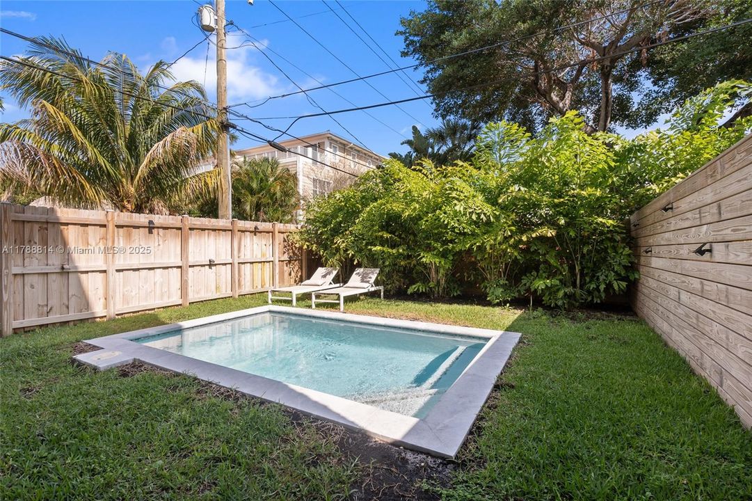 Recently Rented: $8,000 (4 beds, 4 baths, 2454 Square Feet)