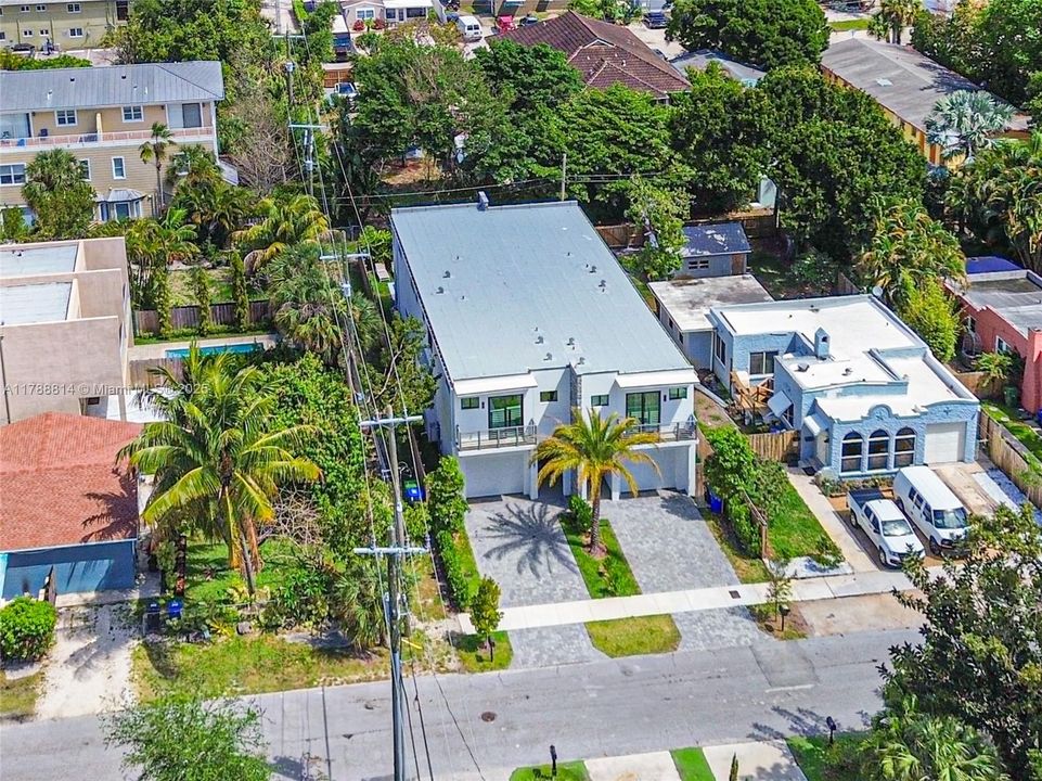 Recently Rented: $8,000 (4 beds, 4 baths, 2454 Square Feet)