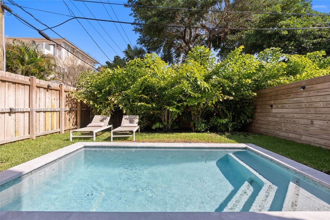 Recently Rented: $8,000 (4 beds, 4 baths, 2454 Square Feet)