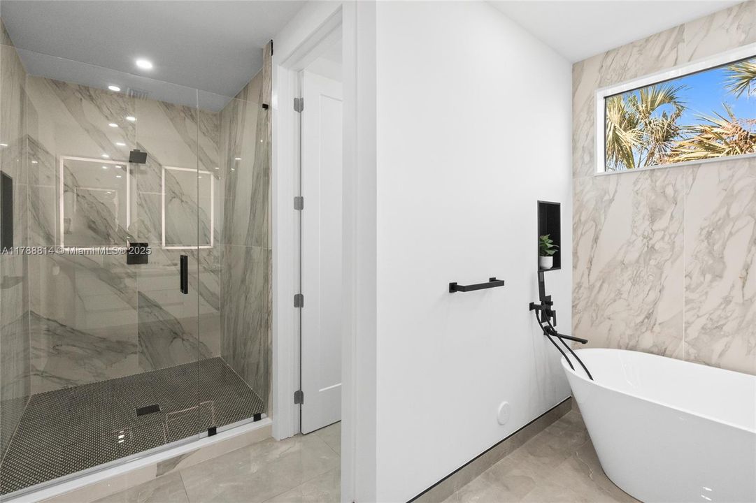 Recently Rented: $8,000 (4 beds, 4 baths, 2454 Square Feet)