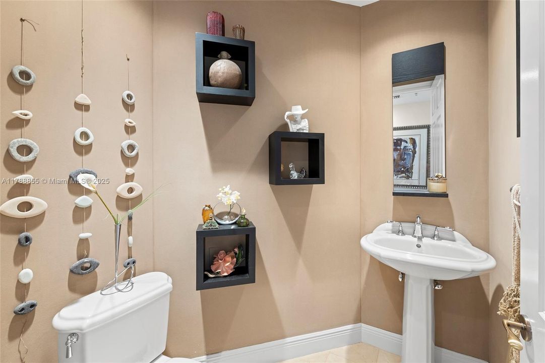 For Sale: $2,100,000 (3 beds, 3 baths, 2814 Square Feet)