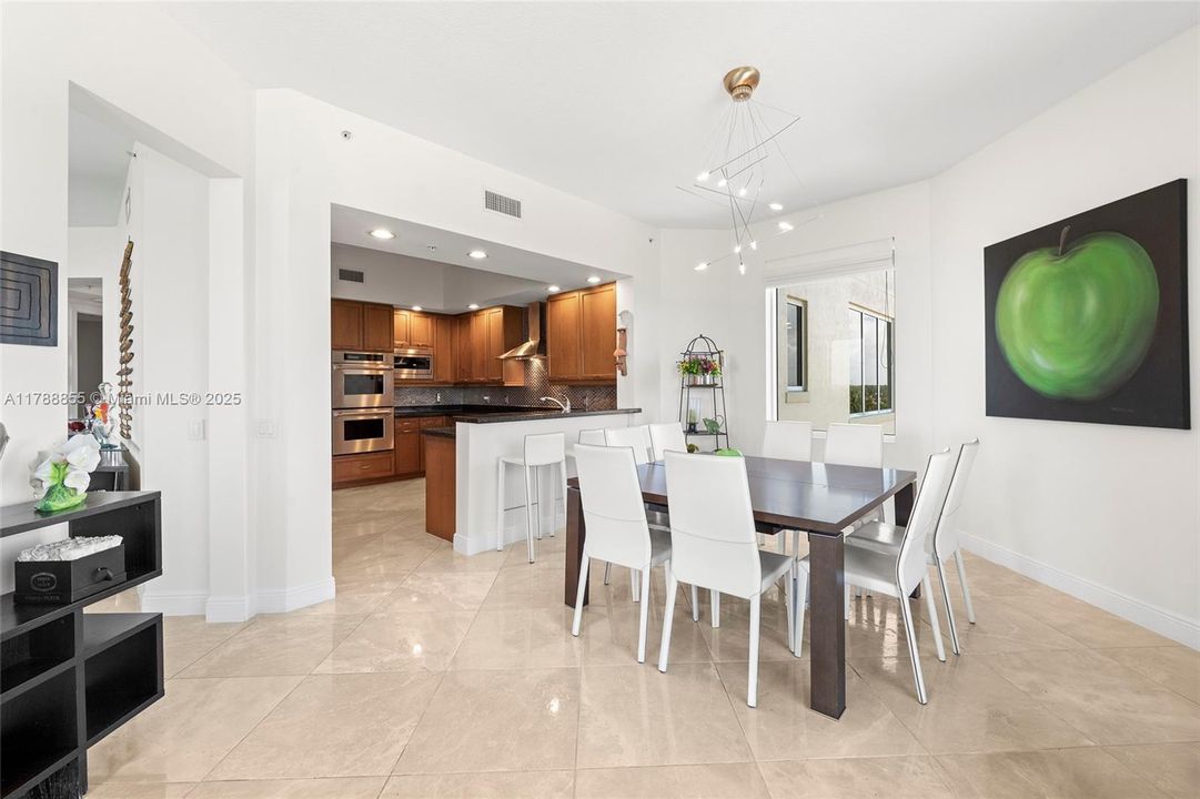 For Sale: $2,100,000 (3 beds, 3 baths, 2814 Square Feet)