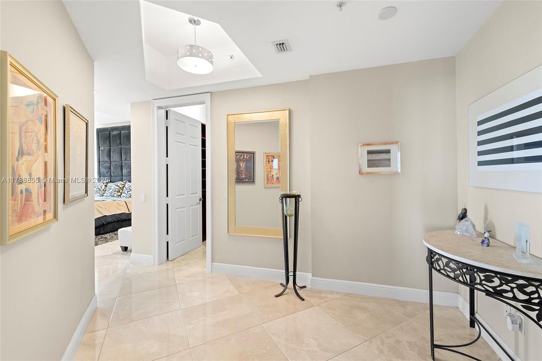 For Sale: $2,100,000 (3 beds, 3 baths, 2814 Square Feet)