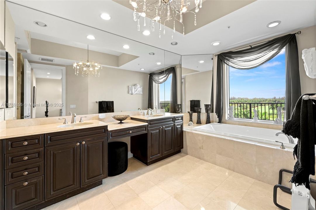 For Sale: $2,100,000 (3 beds, 3 baths, 2814 Square Feet)