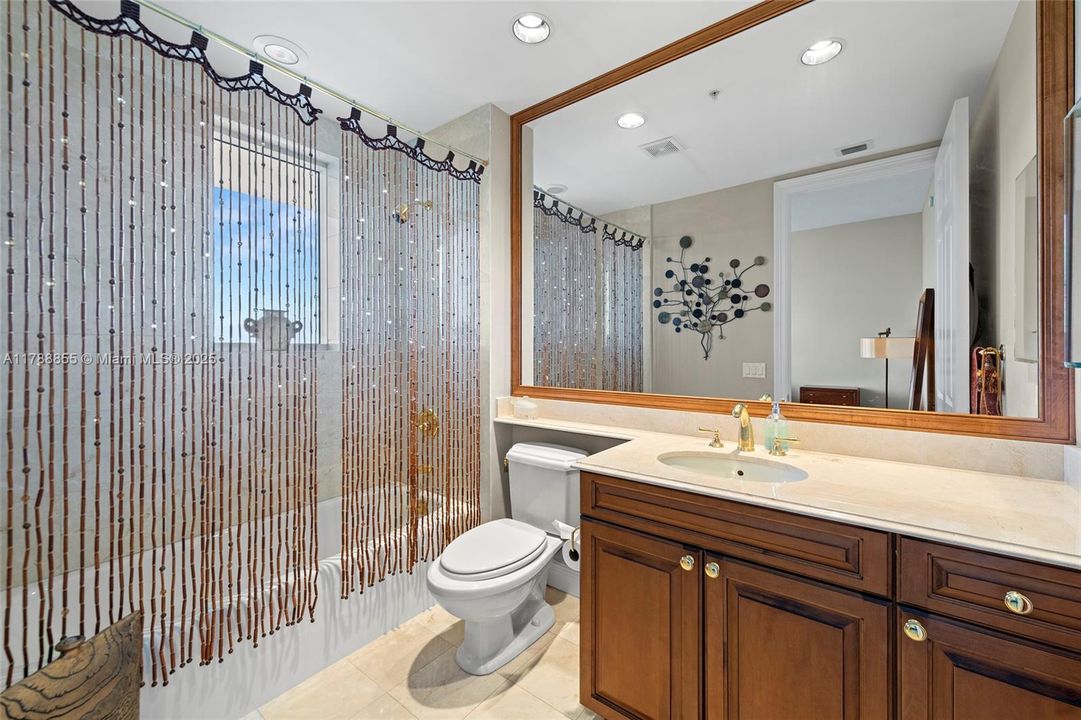 For Sale: $2,100,000 (3 beds, 3 baths, 2814 Square Feet)