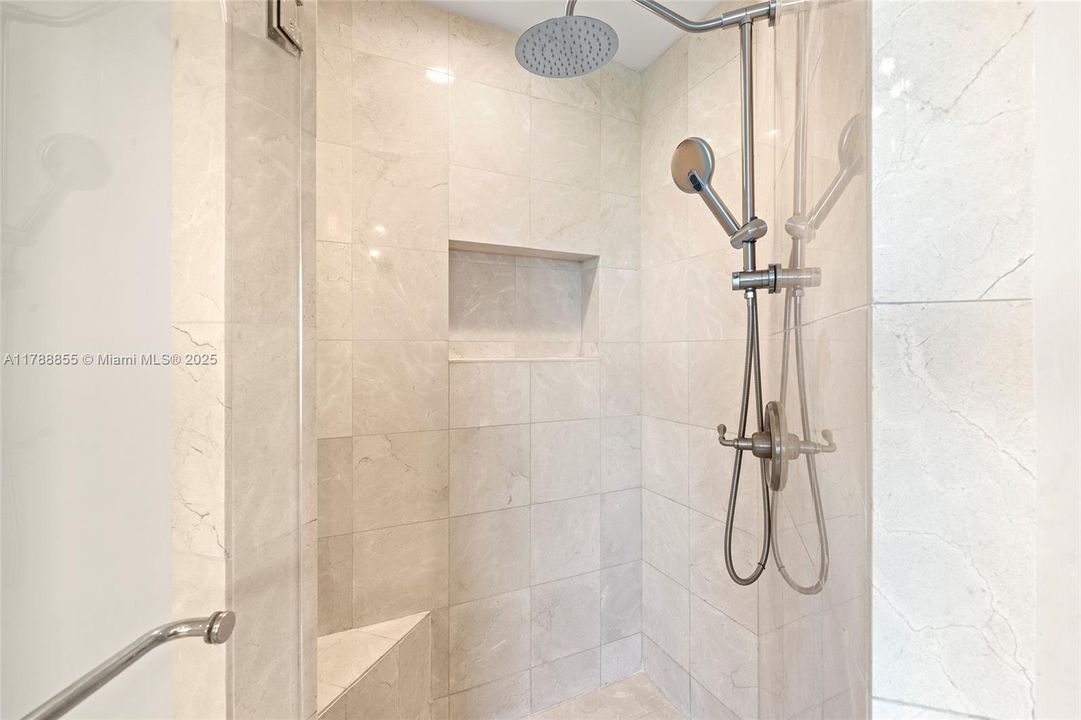 For Sale: $2,100,000 (3 beds, 3 baths, 2814 Square Feet)