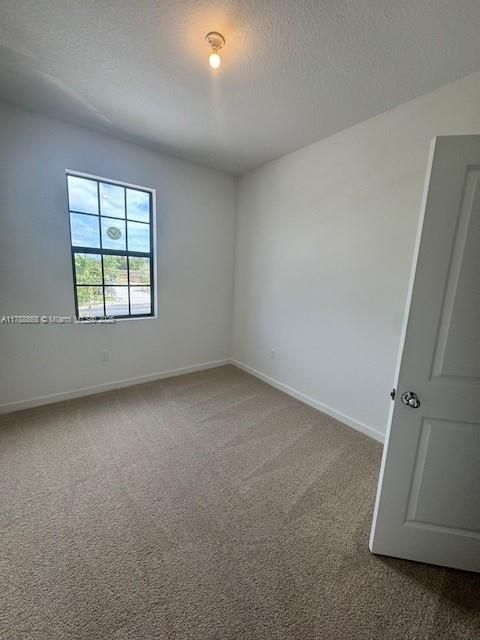 最近售出: $389,990 (3 贝兹, 2 浴室, 0 平方英尺)