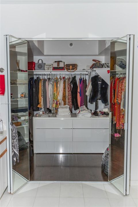 For Sale: $738,000 (2 beds, 2 baths, 1447 Square Feet)