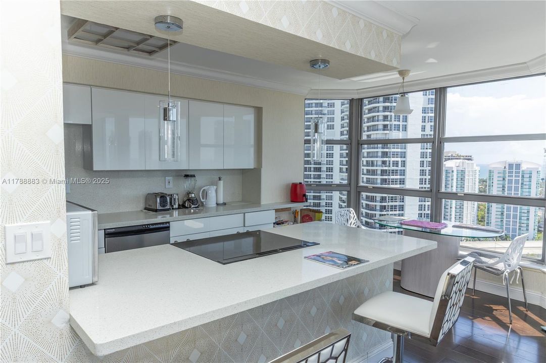 For Sale: $738,000 (2 beds, 2 baths, 1447 Square Feet)