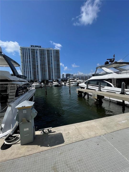 待售: $350,000 (360,406 平方英尺)