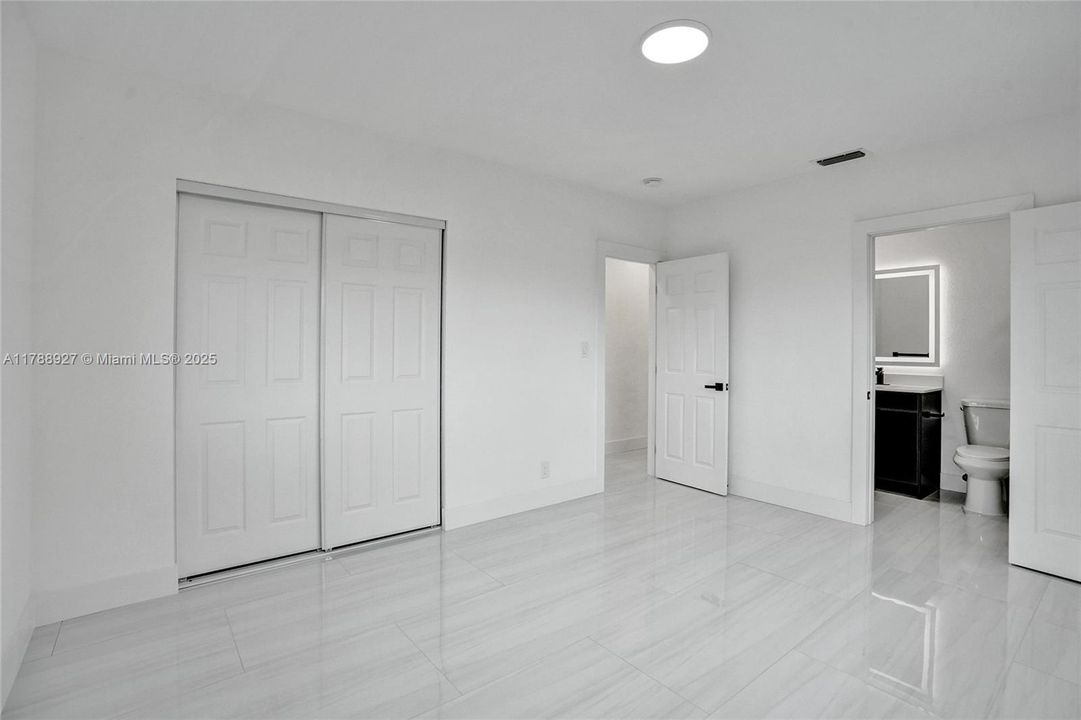 Recently Sold: $559,900 (3 beds, 2 baths, 1547 Square Feet)