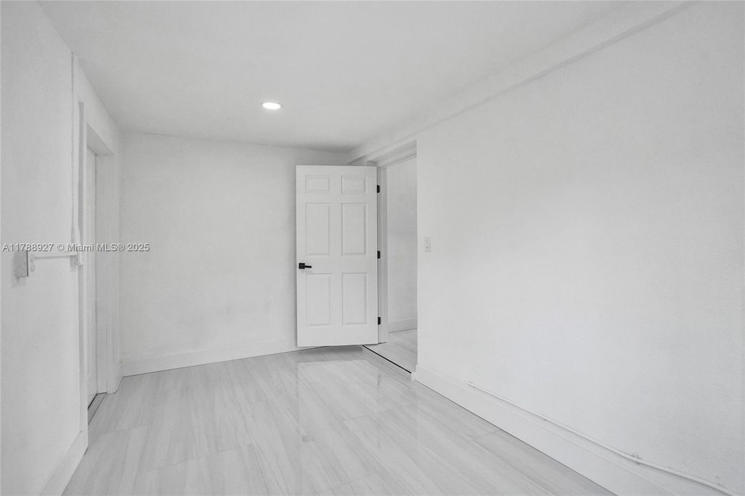 Recently Sold: $559,900 (3 beds, 2 baths, 1547 Square Feet)