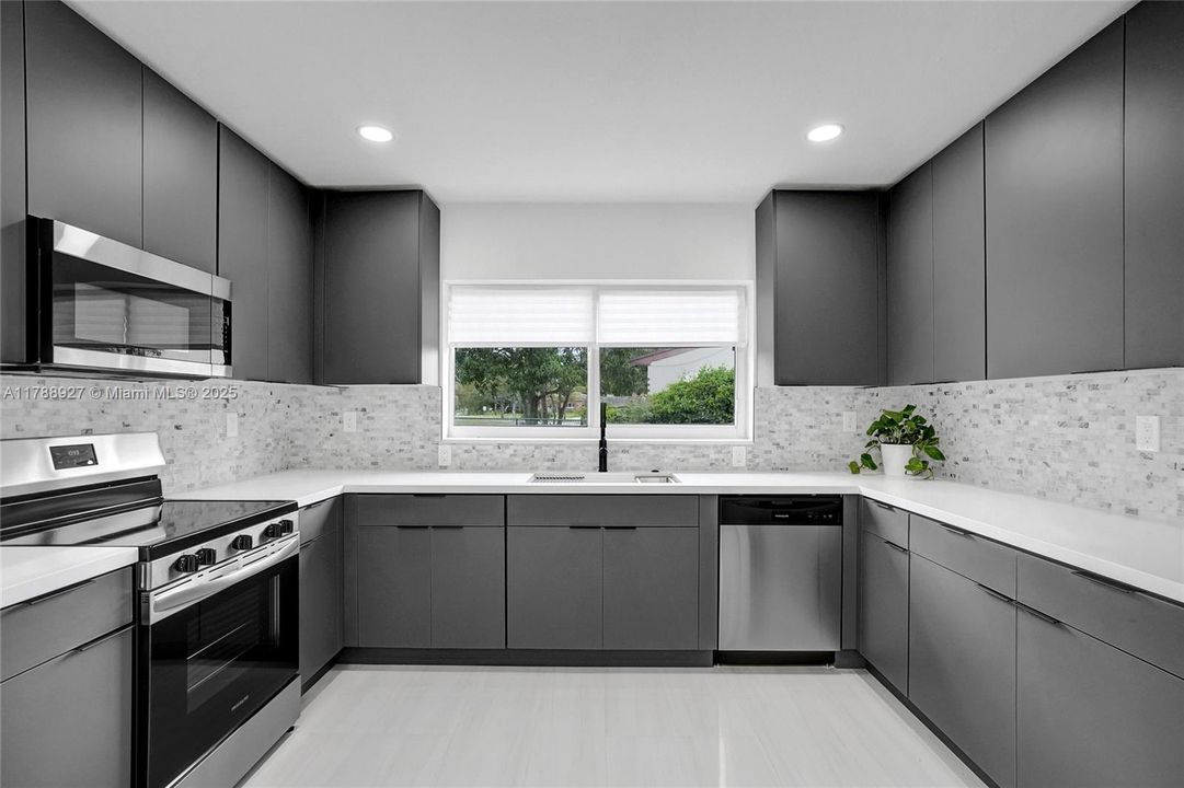 Recently Sold: $559,900 (3 beds, 2 baths, 1547 Square Feet)