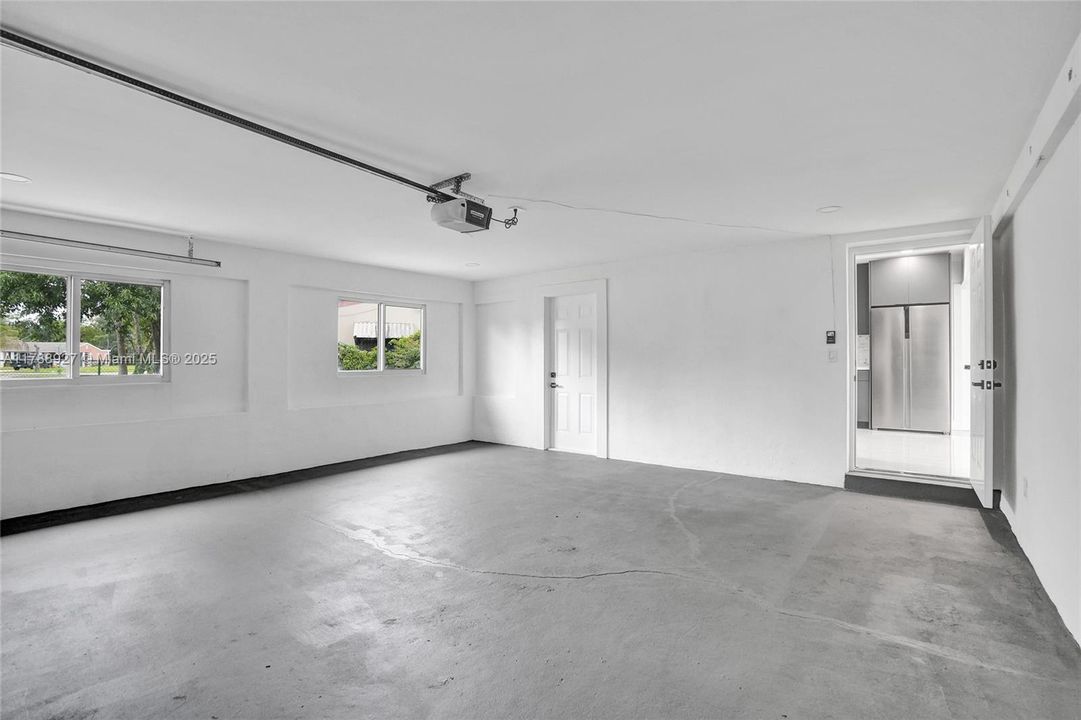 Recently Sold: $559,900 (3 beds, 2 baths, 1547 Square Feet)