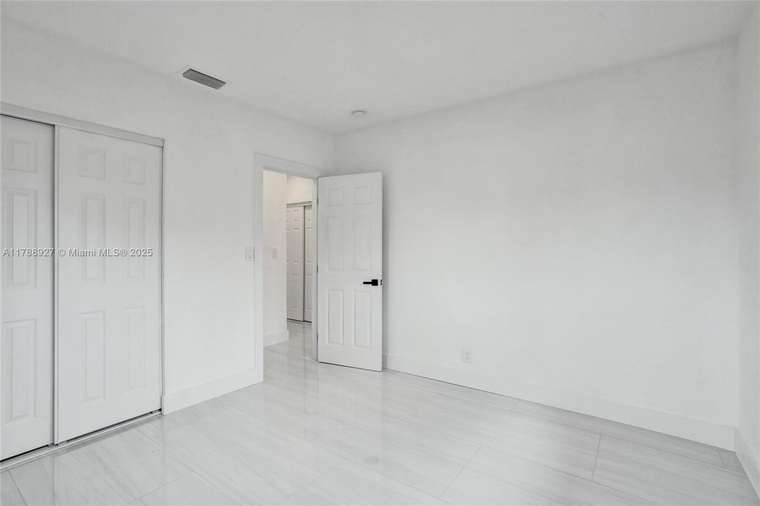 Recently Sold: $559,900 (3 beds, 2 baths, 1547 Square Feet)