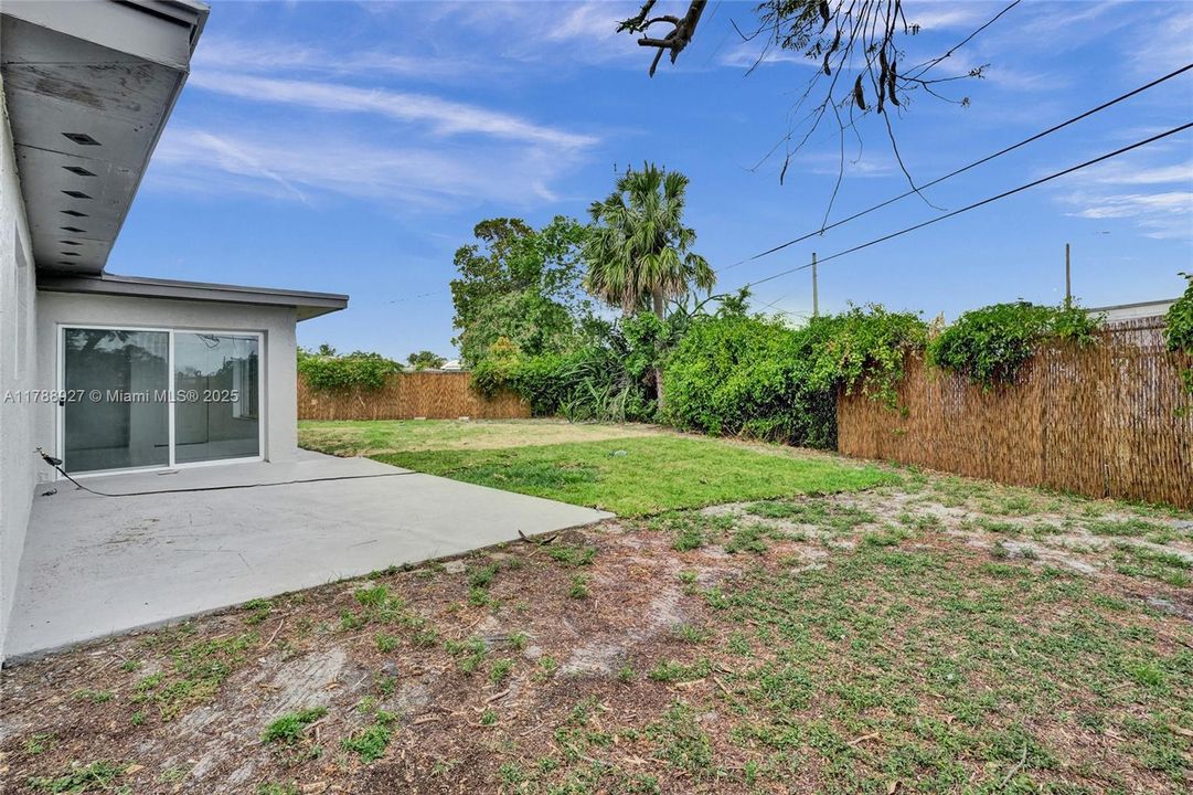 Recently Sold: $559,900 (3 beds, 2 baths, 1547 Square Feet)