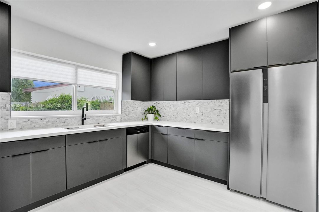 Recently Sold: $559,900 (3 beds, 2 baths, 1547 Square Feet)