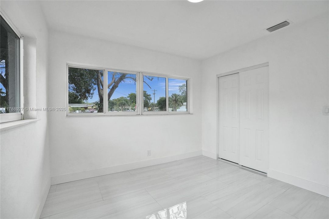 Recently Sold: $559,900 (3 beds, 2 baths, 1547 Square Feet)