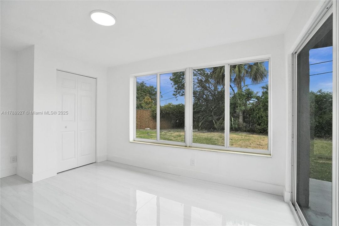 Recently Sold: $559,900 (3 beds, 2 baths, 1547 Square Feet)