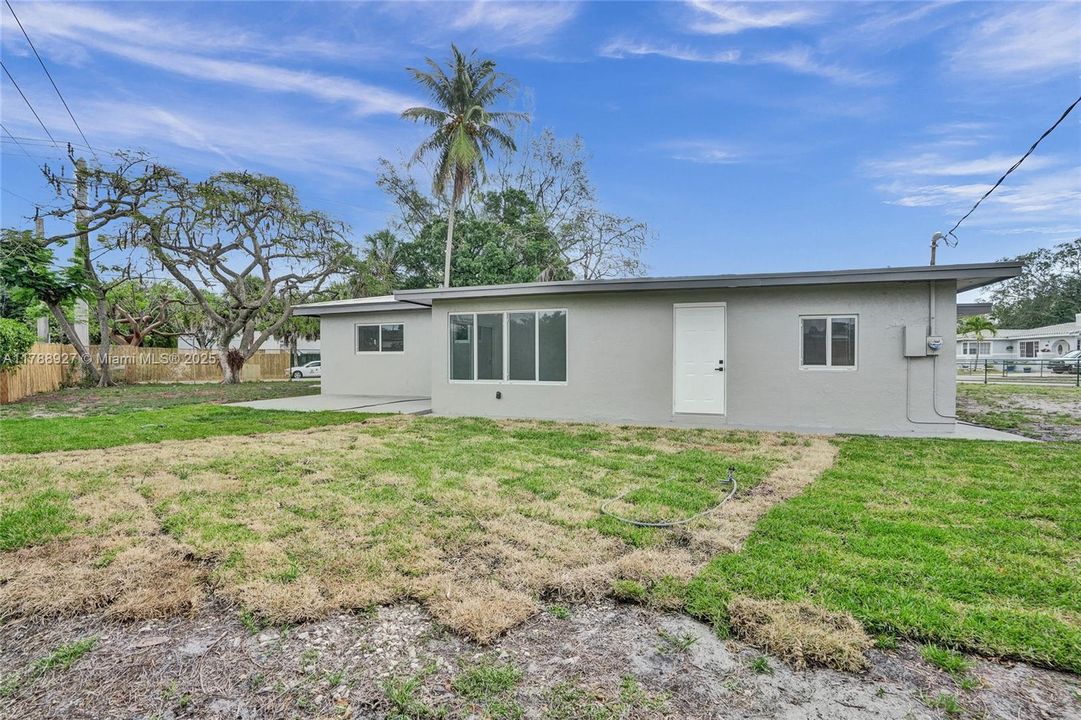 Recently Sold: $559,900 (3 beds, 2 baths, 1547 Square Feet)