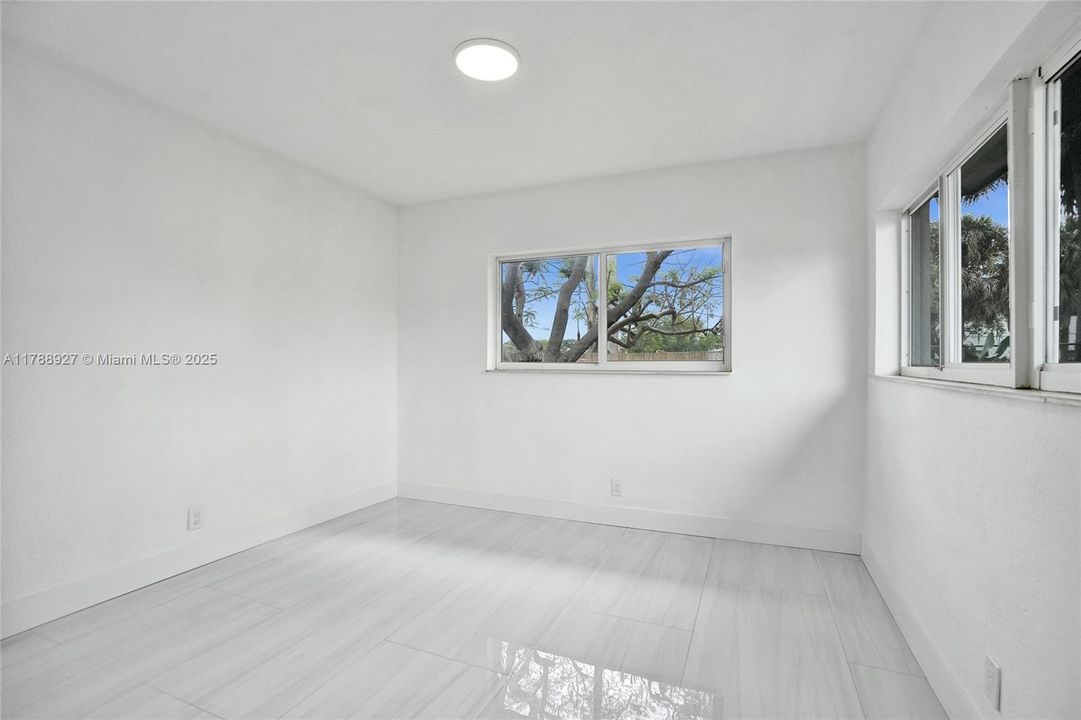 Recently Sold: $559,900 (3 beds, 2 baths, 1547 Square Feet)