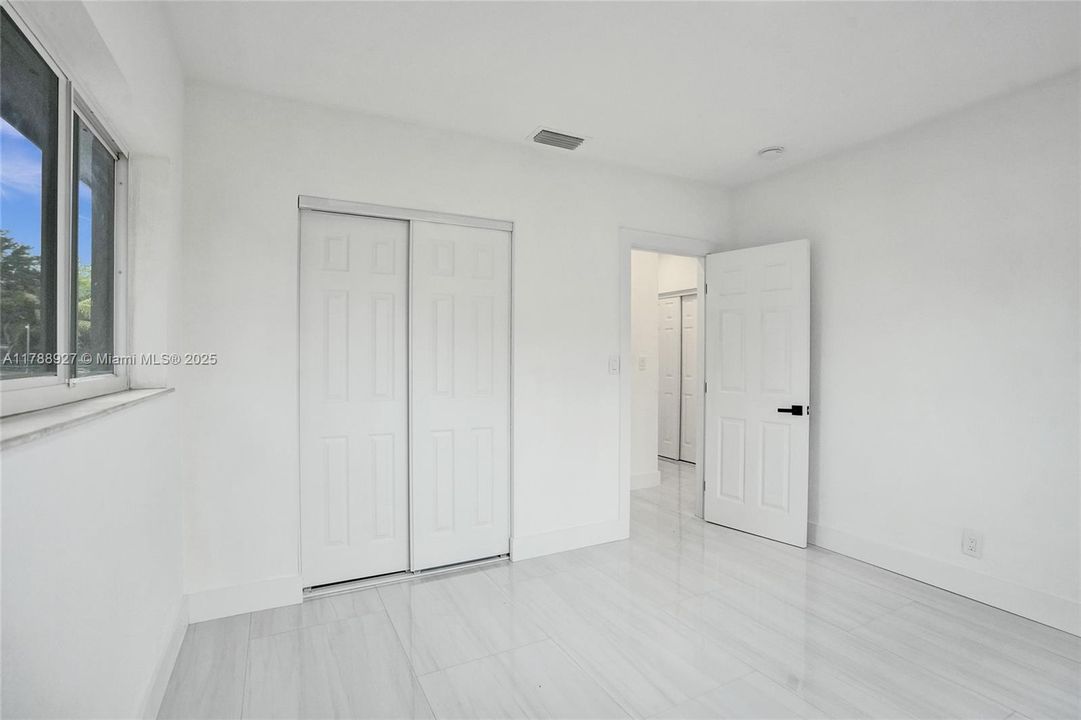 Recently Sold: $559,900 (3 beds, 2 baths, 1547 Square Feet)