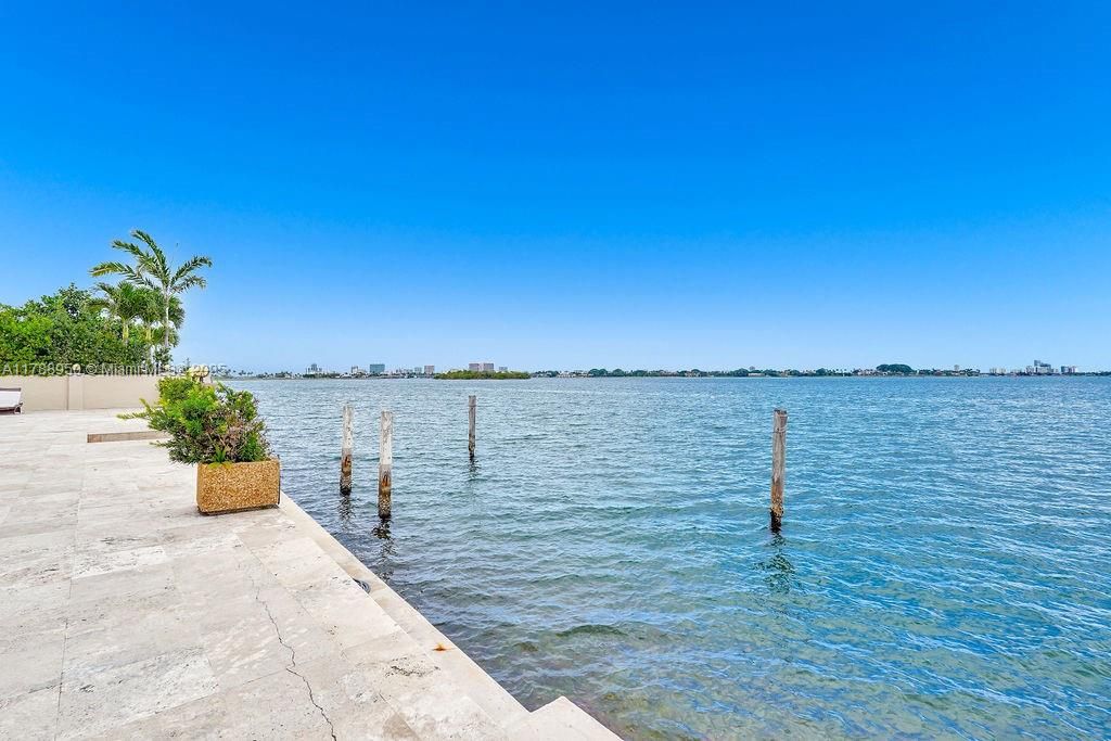 En Venta: $11,900,000 (6 camas, 5 baños, 5493 Pies cuadrados)