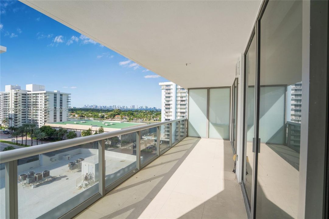 待售: $889,000 (1 贝兹, 1 浴室, 833 平方英尺)