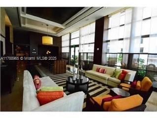 待售: $889,000 (1 贝兹, 1 浴室, 833 平方英尺)