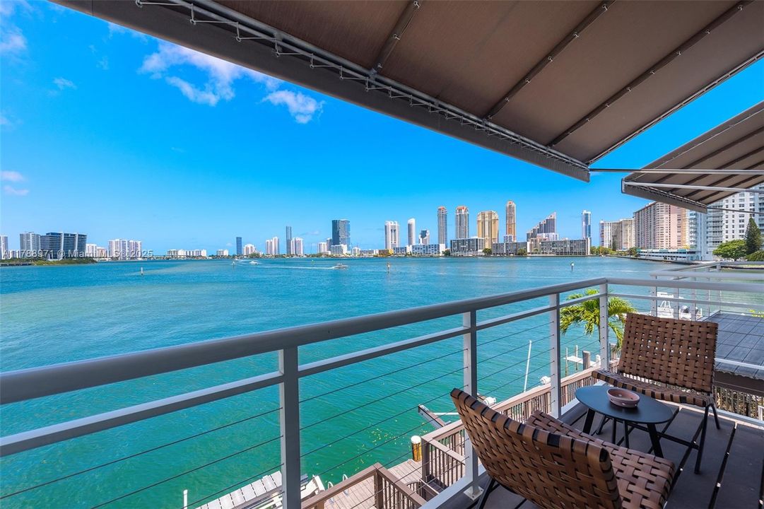 En Venta: $1,499,000 (3 camas, 2 baños, 1898 Pies cuadrados)