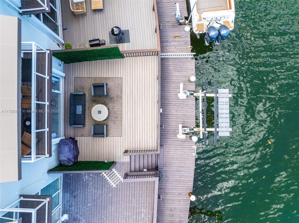 En Venta: $1,499,000 (3 camas, 2 baños, 1898 Pies cuadrados)