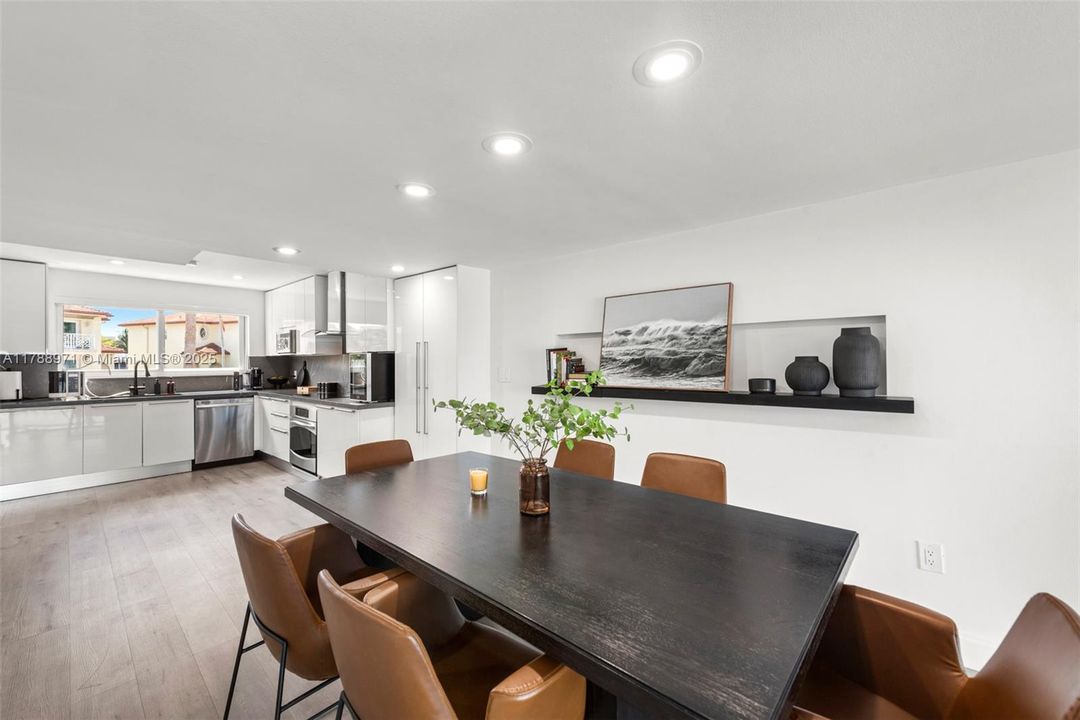 En Venta: $1,499,000 (3 camas, 2 baños, 1898 Pies cuadrados)