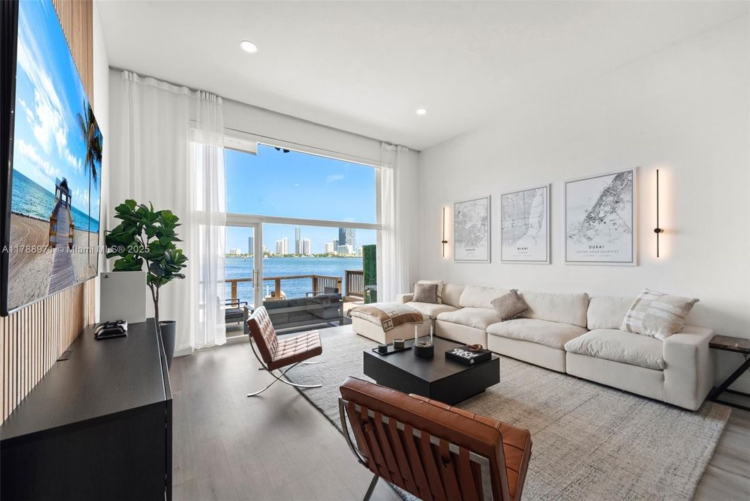 En Venta: $1,499,000 (3 camas, 2 baños, 1898 Pies cuadrados)