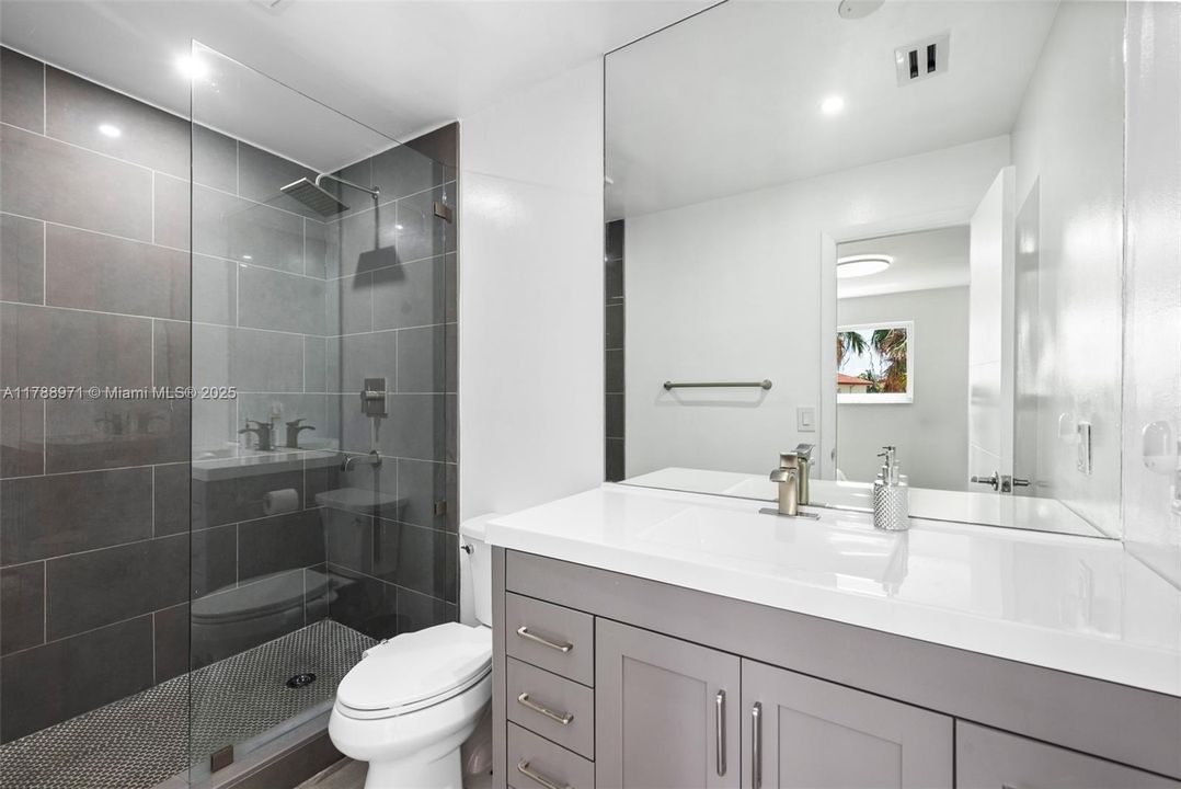 En Venta: $1,499,000 (3 camas, 2 baños, 1898 Pies cuadrados)