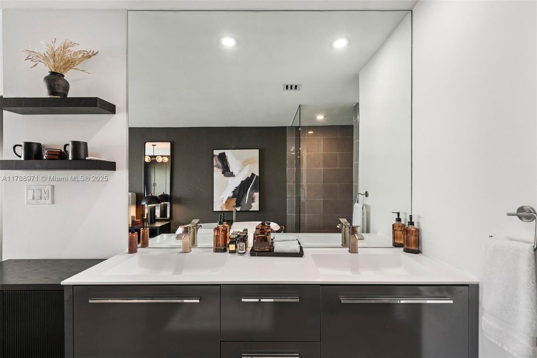 En Venta: $1,499,000 (3 camas, 2 baños, 1898 Pies cuadrados)