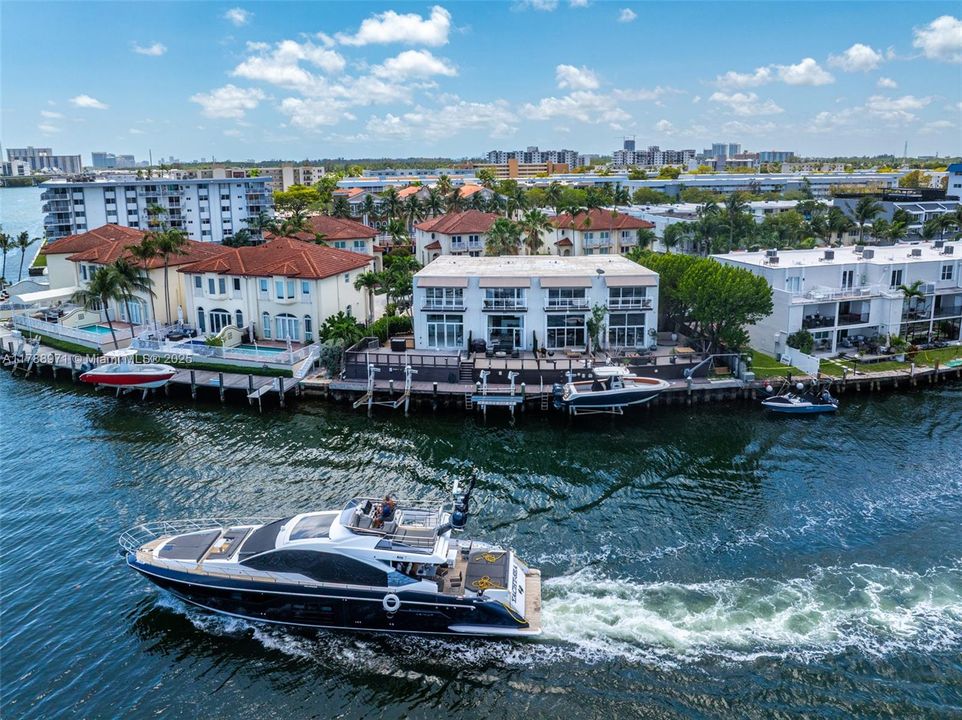 En Venta: $1,499,000 (3 camas, 2 baños, 1898 Pies cuadrados)