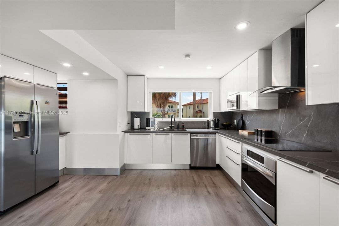 En Venta: $1,499,000 (3 camas, 2 baños, 1898 Pies cuadrados)