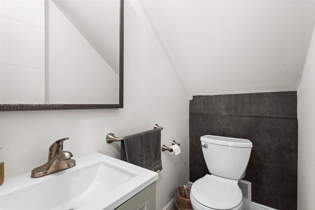 En Venta: $1,499,000 (3 camas, 2 baños, 1898 Pies cuadrados)