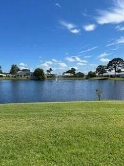 Savanas Point Lake 4
