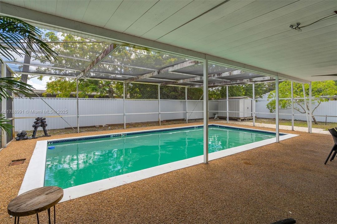 Recently Sold: $645,000 (4 beds, 3 baths, 2046 Square Feet)