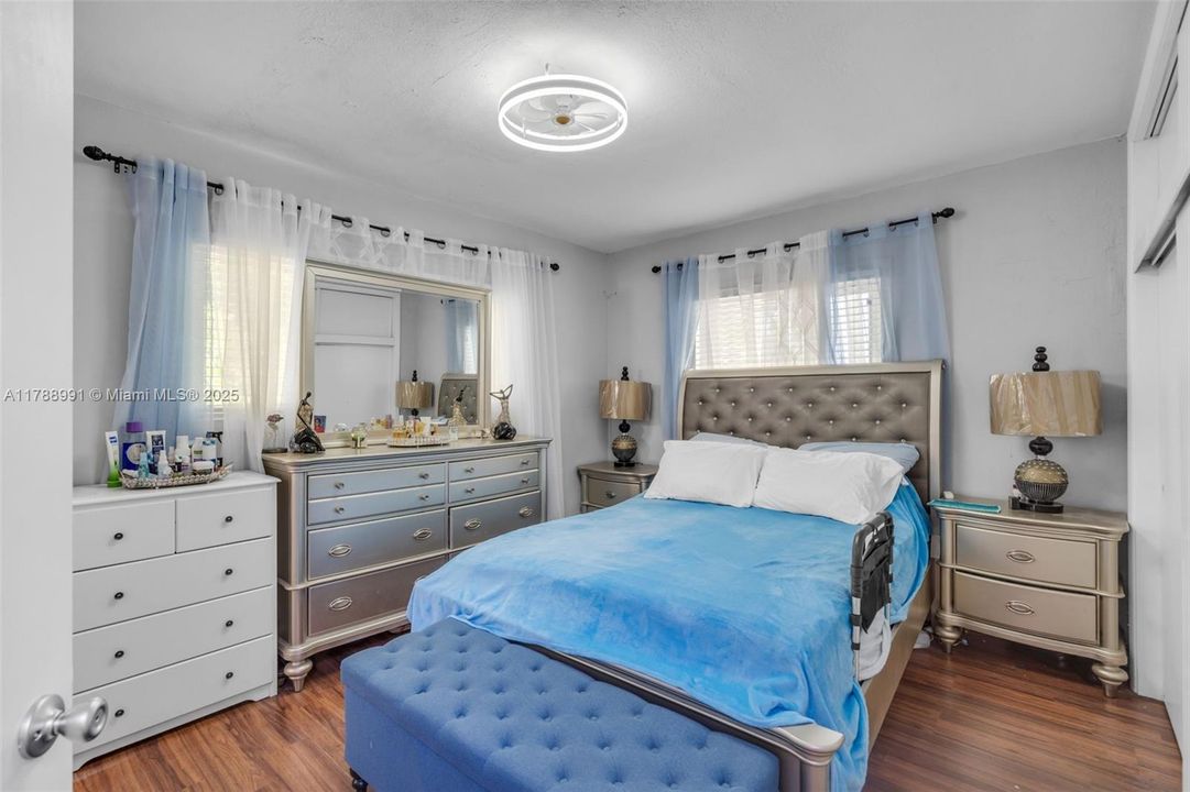 Recently Sold: $645,000 (4 beds, 3 baths, 2046 Square Feet)